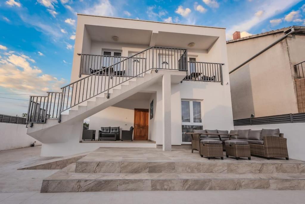 Villa Leny With Pool Sukošan Dış mekan fotoğraf