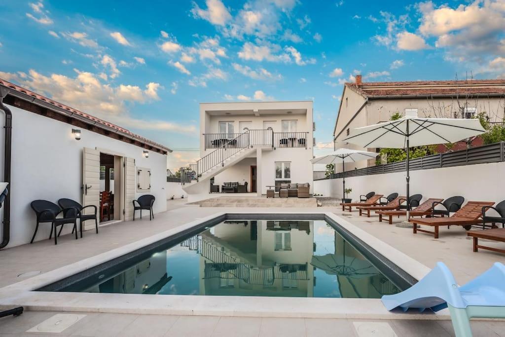Villa Leny With Pool Sukošan Dış mekan fotoğraf